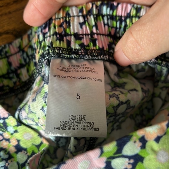 Girls Size 5 Shorts and Top Set with Floral Details - Picture 4 of 7